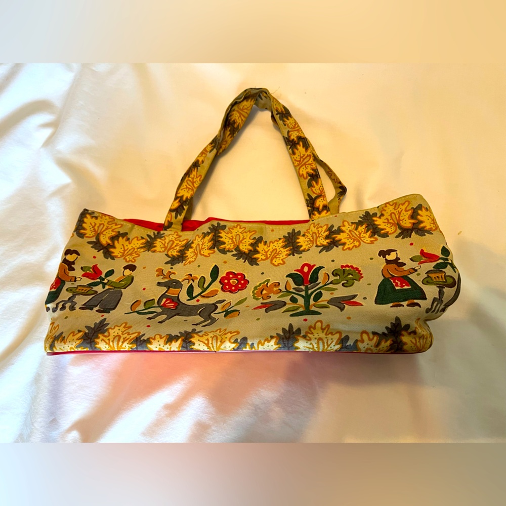 Floral Patterned, Knitting Tote Bag with Red Drawstring and vinyl bottom Vintage - Picture 2 of 7